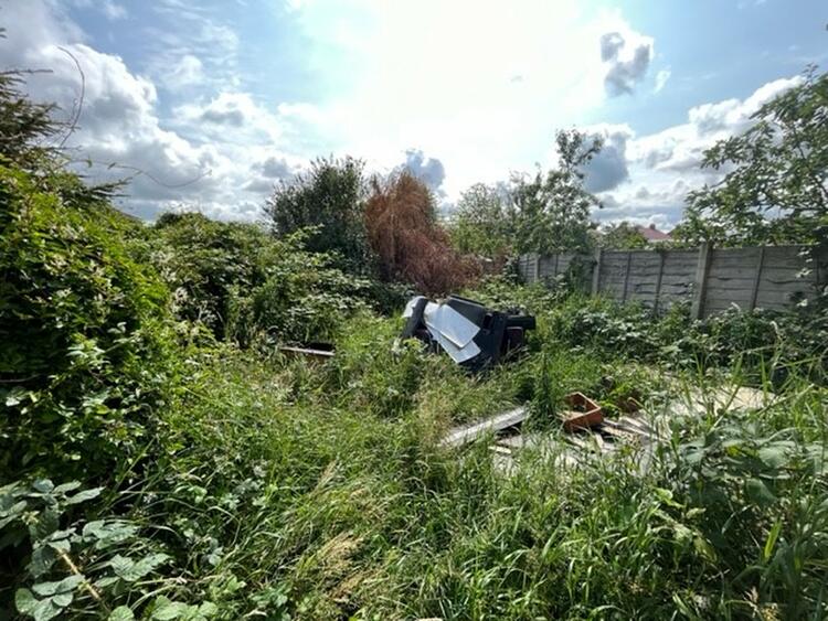 37 Aviation Lane, Burton-On-Trent, Staffordshire DE13 9TL