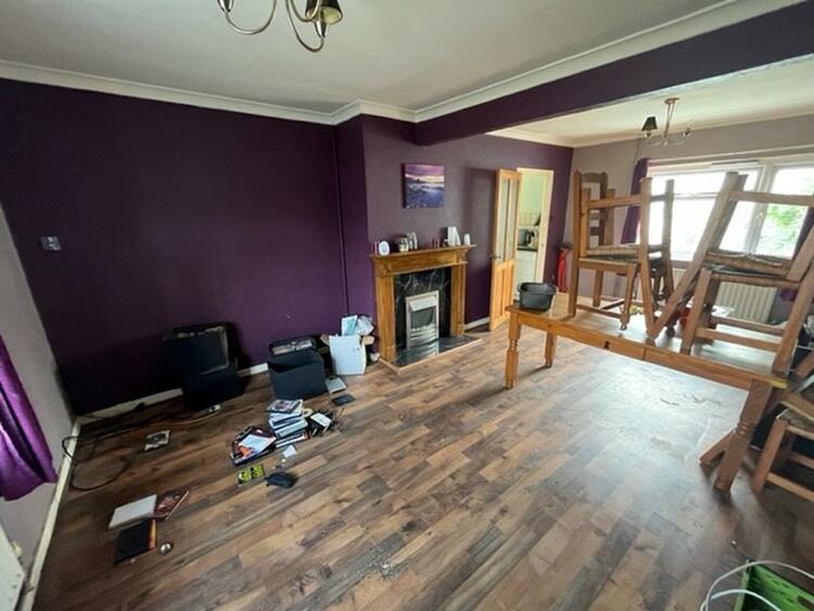 37 Aviation Lane, Burton-On-Trent, Staffordshire DE13 9TL