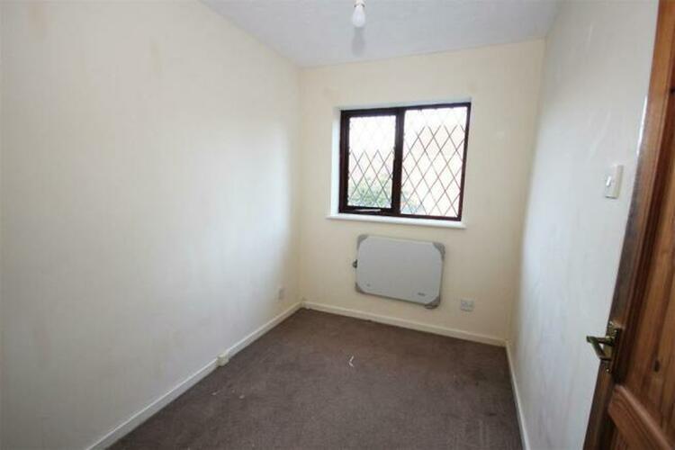 6 Oak Close, Castle Gresley, Swadlincote, Derbyshire DE11 9RU