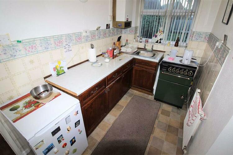 15 Woodcross Lane, Bilston WV14 9BX