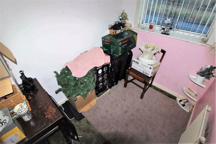 15 Woodcross Lane, Bilston WV14 9BX