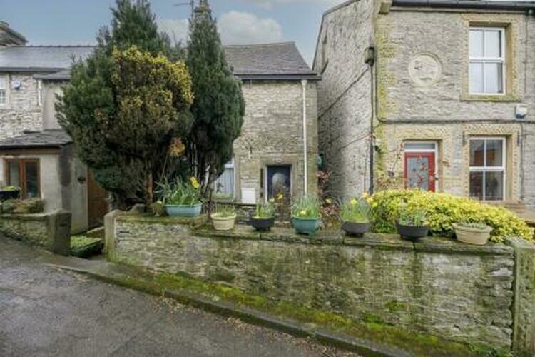 Middle Cottage, Fern Bank, Bradwell, Hope Valley, Derbyshire S33 9HS