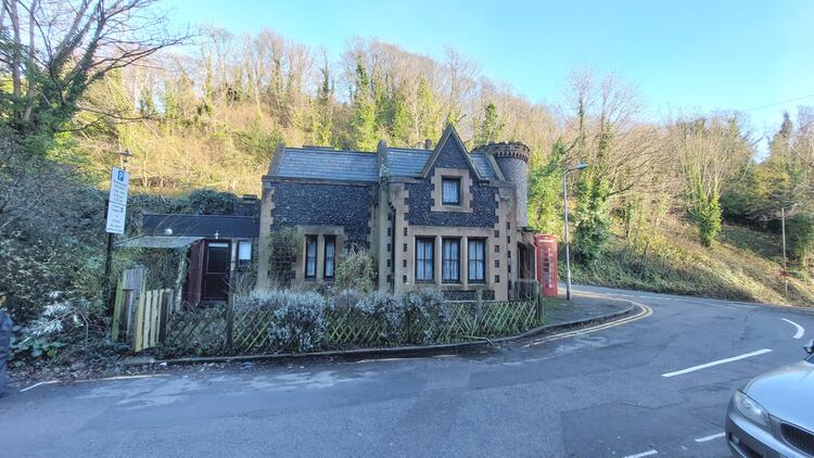 The Gate House and land adjoining, Victoria Park, Dover CT16 1QR