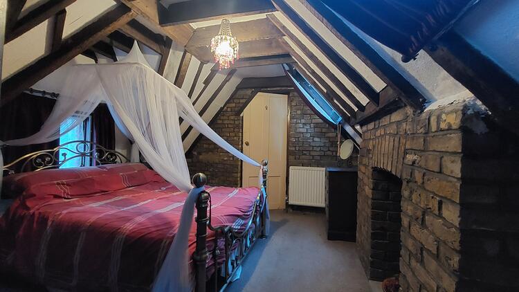 The Gate House and land adjoining, Victoria Park, Dover CT16 1QR