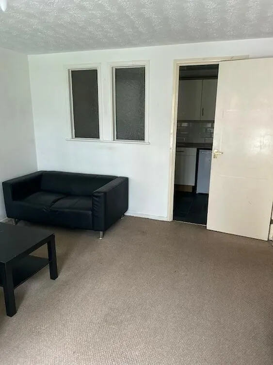 Flat 23, 70 Mariner Avenue, Birmingham B16 9EQ