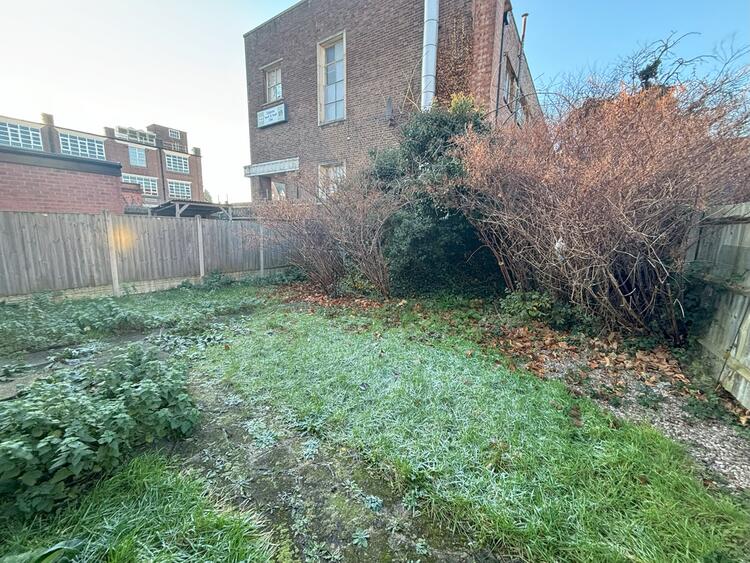 25 Harold Road, Birmingham B16 9DW