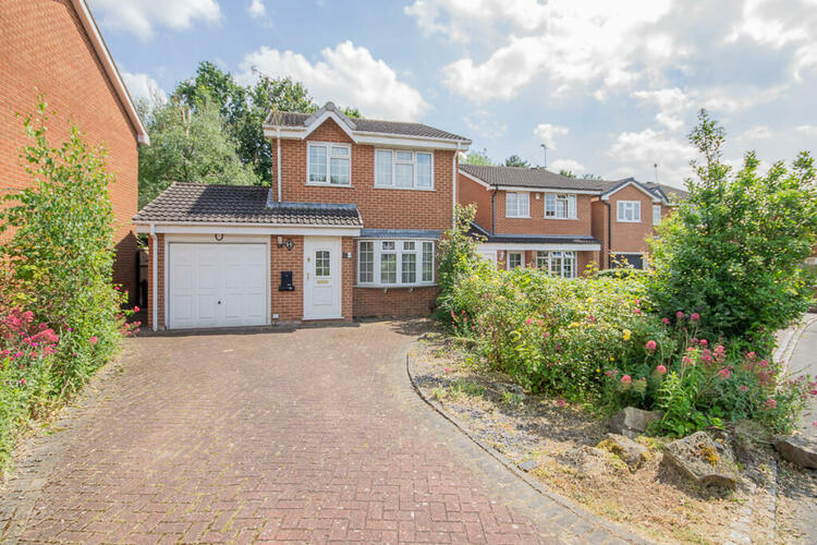 14 Holmesfield Drive, Mickleover, Derby DE3 9JD