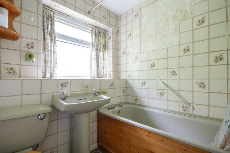14 Holmesfield Drive, Mickleover, Derby DE3 9JD