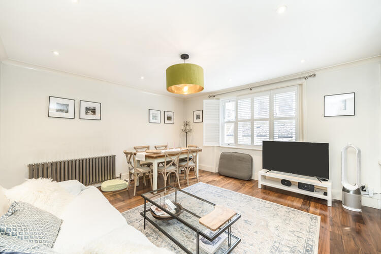 Flat A, 44 Britannia Road, London SW6 2JP