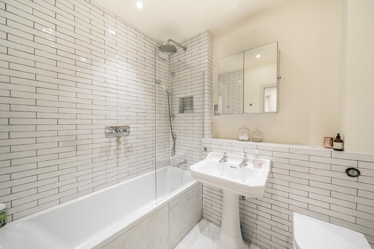 Flat A, 44 Britannia Road, London SW6 2JP