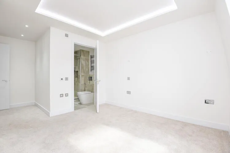 19 Ariana Apartments, 89 Lillie Road, London SW6 1UD