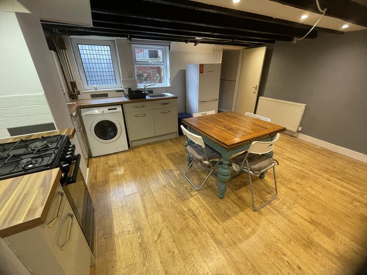 28 Ash Road, Leeds LS6 3JF