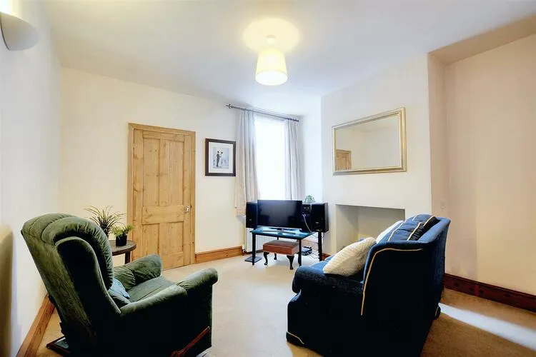 25 Wordsworth Road, Nottingham NG7 5QU