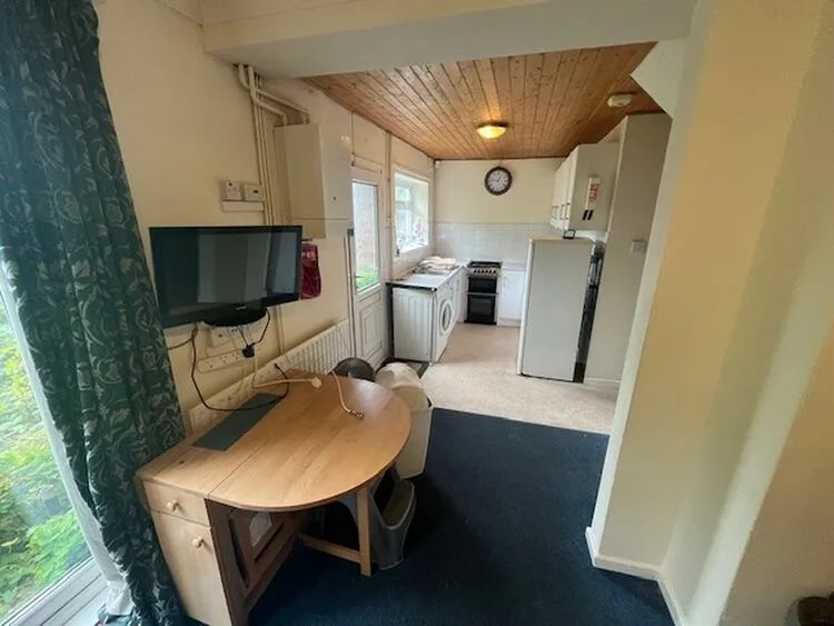 132 Sharpley Road, Loughborough, Leicestershire LE11 4PW
