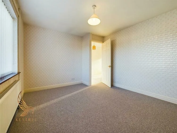 30 Hill Top Estate, South Kirkby, Pontefract WF9 3EW