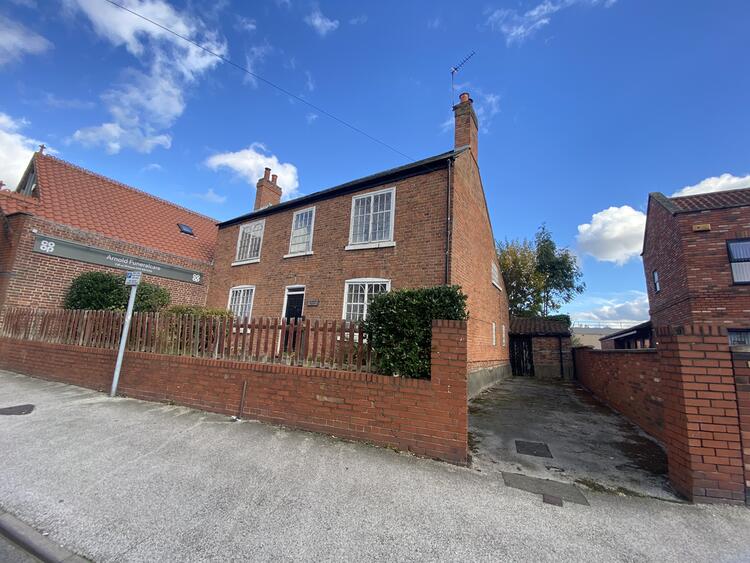 34 High Street, Arnold, Nottingham NG5 7DZ