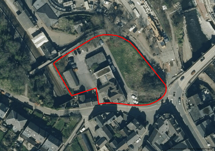 Former Bank Premises, 8 Snitterton Road, Matlock, Derbyshire DE4 3LZ