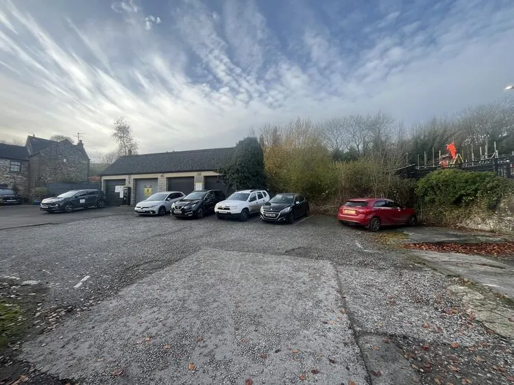 Former Bank Premises, 8 Snitterton Road, Matlock, Derbyshire DE4 3LZ