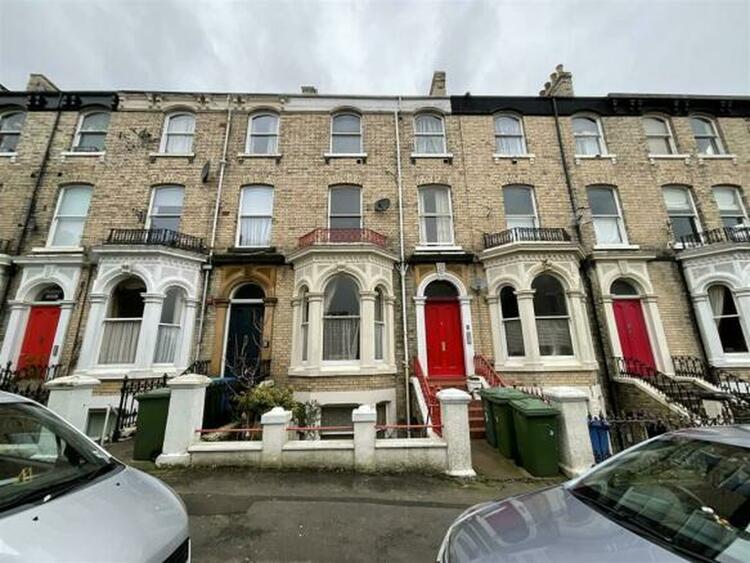 3 Grosvenor Crescent, Scarborough, North Yorkshire YO11 2LJ
