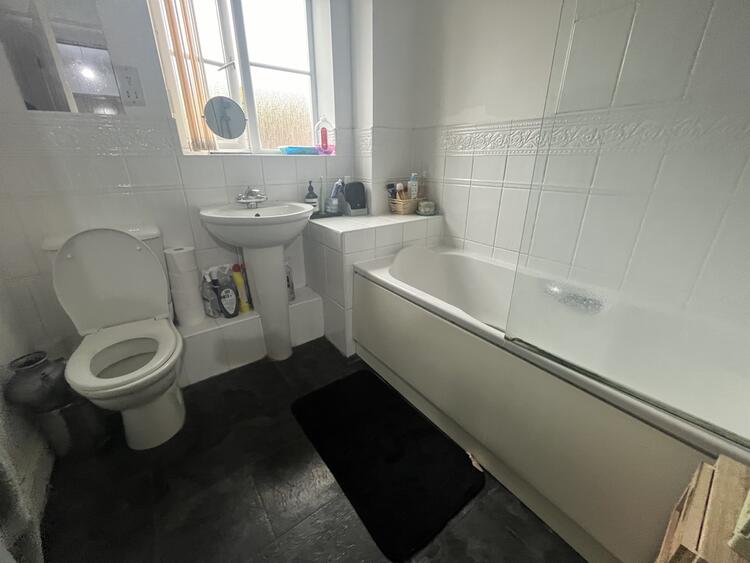 Apartment 4, Cransley Court, 1 Cransley Close, Hamilton, Leicester LE5 1QQ