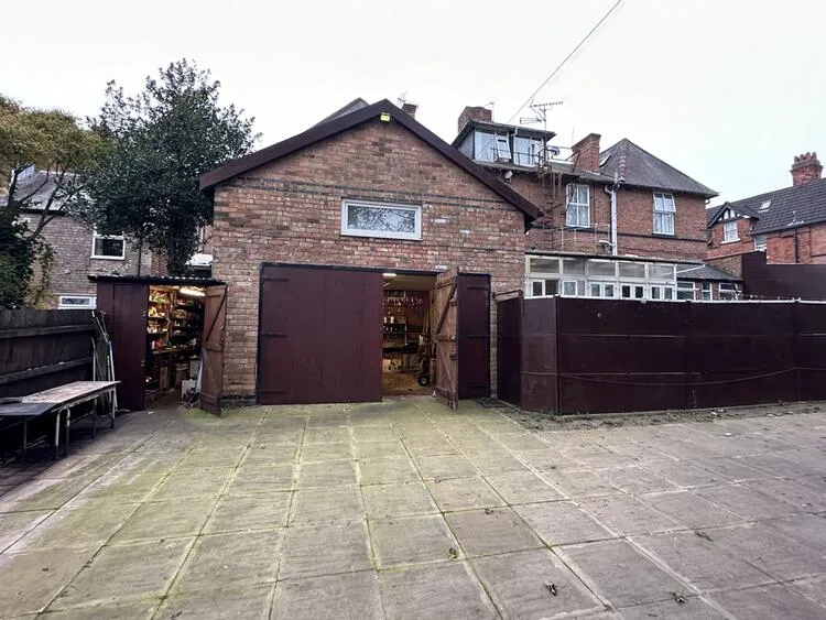 298 Burton Road, Derby DE23 6AD
