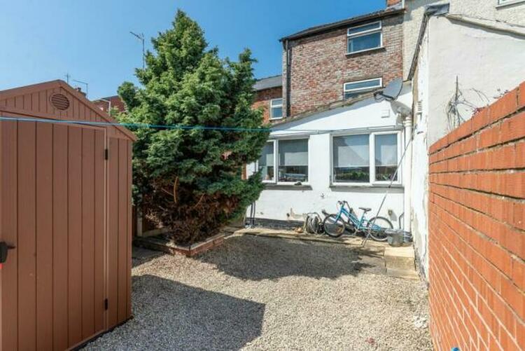 16 Station Road, Castle Donington, Derbyshire DE74 2NJ