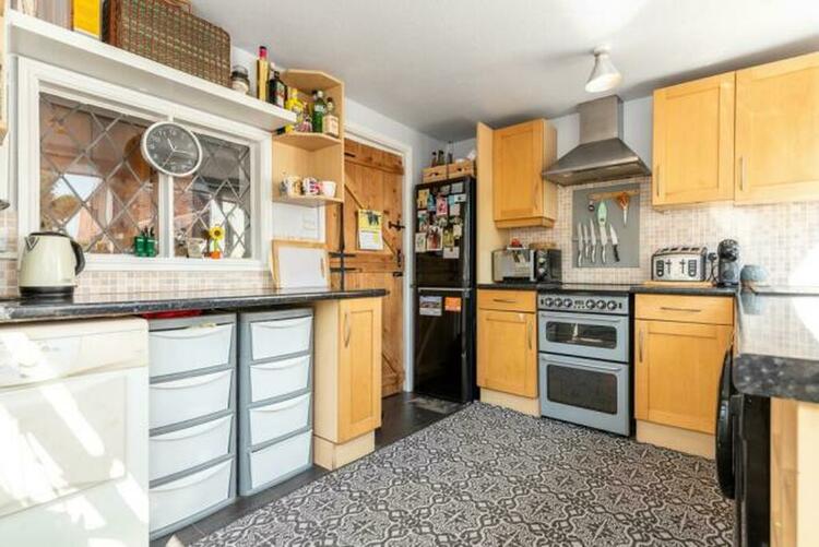 16 Station Road, Castle Donington, Derbyshire DE74 2NJ