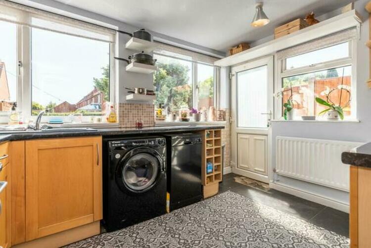 16 Station Road, Castle Donington, Derbyshire DE74 2NJ