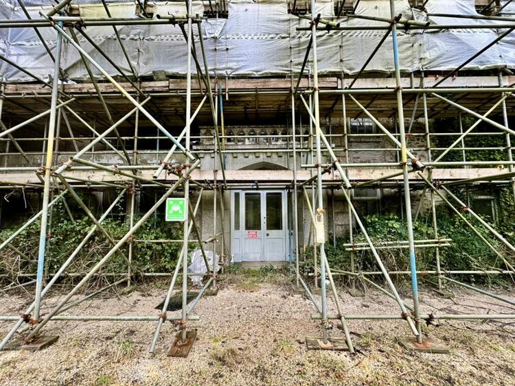 Castle, Milltown, Lostwithiel, Cornwall PL22 0JN