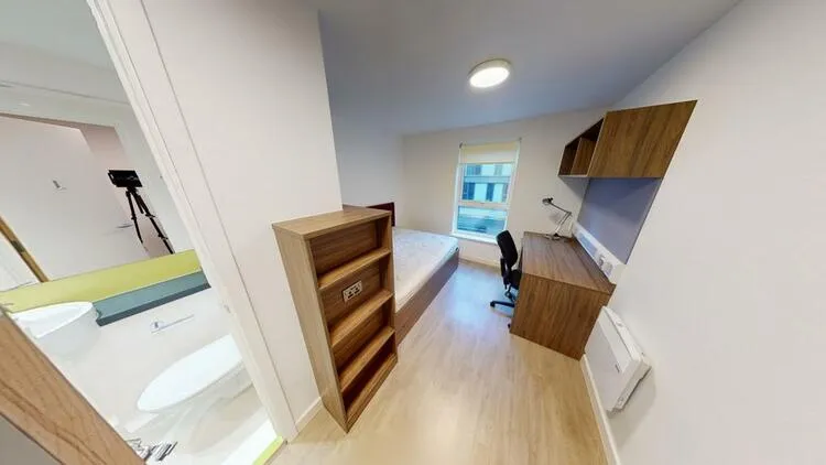Room 134, Flat B15 Phoenix Place, 5 Prince Edwin Street, Liverpool, Merseyside L5 3AA