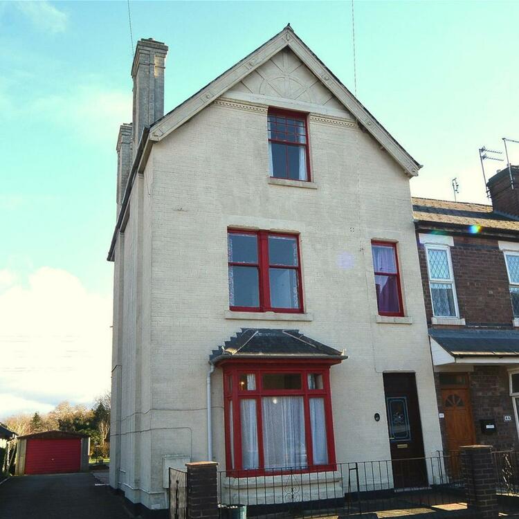 65 Blackpool Street, East Staffordshire, Burton-on-Trent, Staffordshire DE14 3AR
