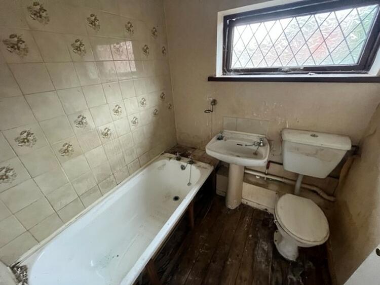 39 Lilac Grove, Walsall, West Midlands WS2 0EY