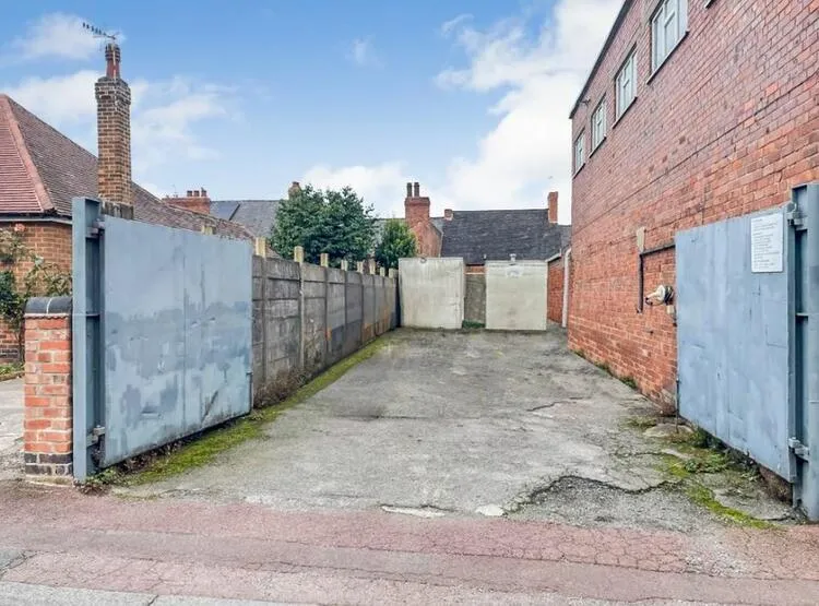 2-4  Regent Street, Kimberley, Nottingham NG16 2LW