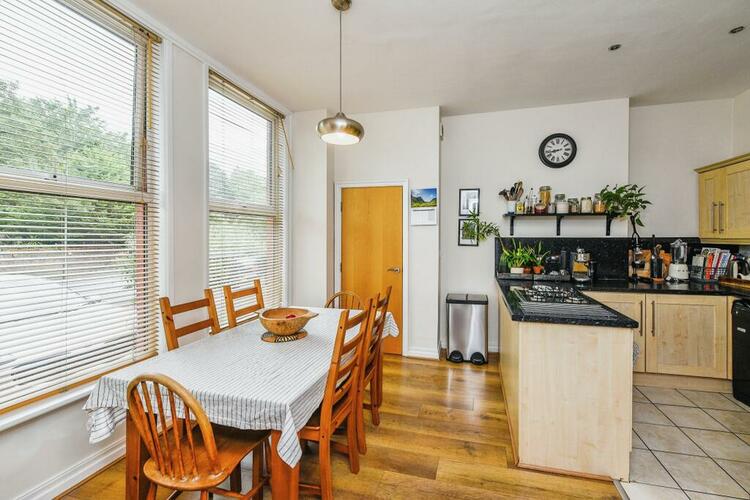 Flat 6, 97 Ullet Road, Liverpool, Merseyside L17 2AB