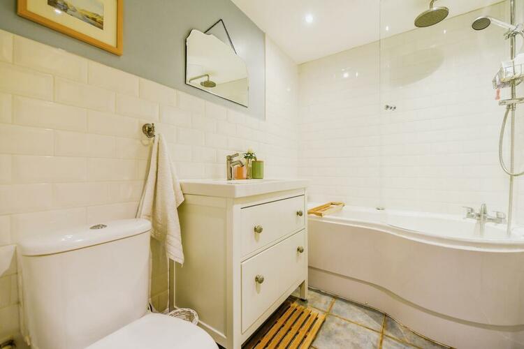 Flat 6, 97 Ullet Road, Liverpool, Merseyside L17 2AB