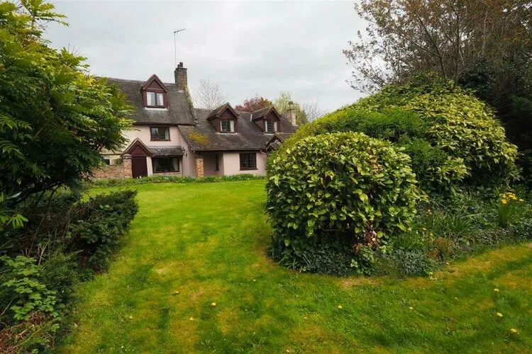 Yew Tree Cottage, Mill Lane, Lower Tean, Stoke-on-Trent, Staffordshire ST10 4LL