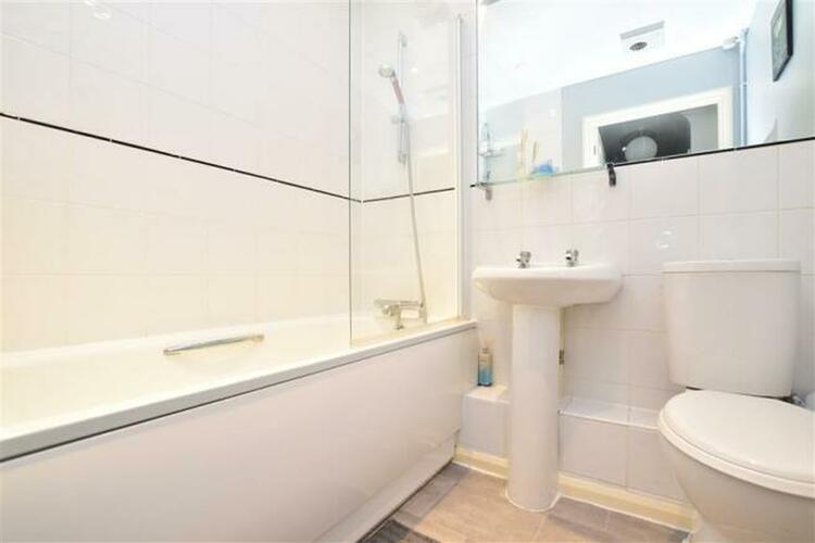 45 Halton Road, Kenley, Surrey CR8 5GN