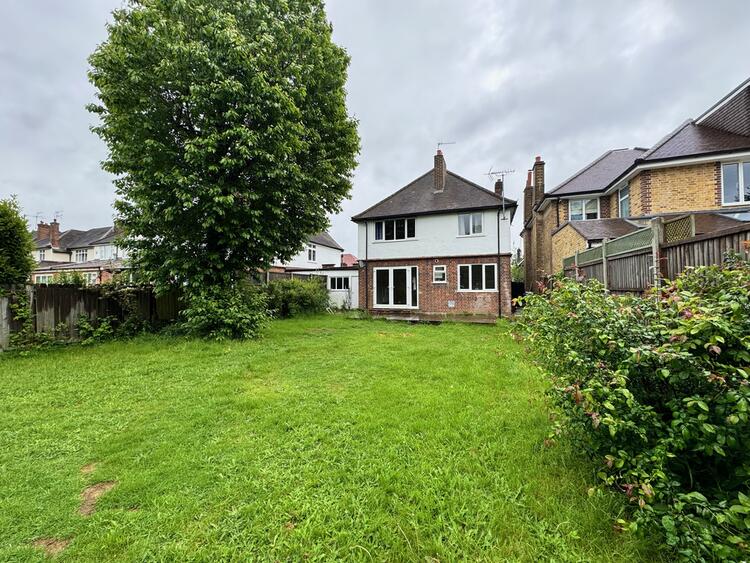 85 Cassiobury Drive, Watford WD17 3AG