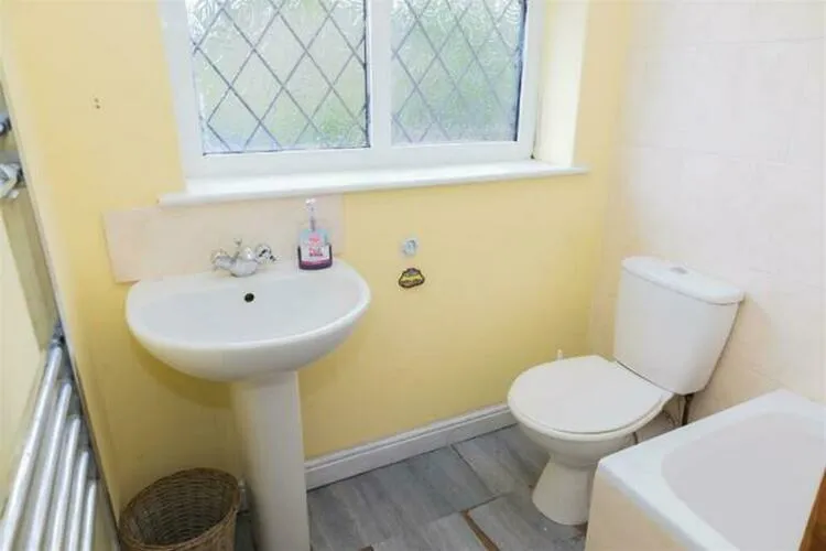 26 Newpool Road, Knypersley, Stoke-On-Trent, Staffordshire ST8 6NS