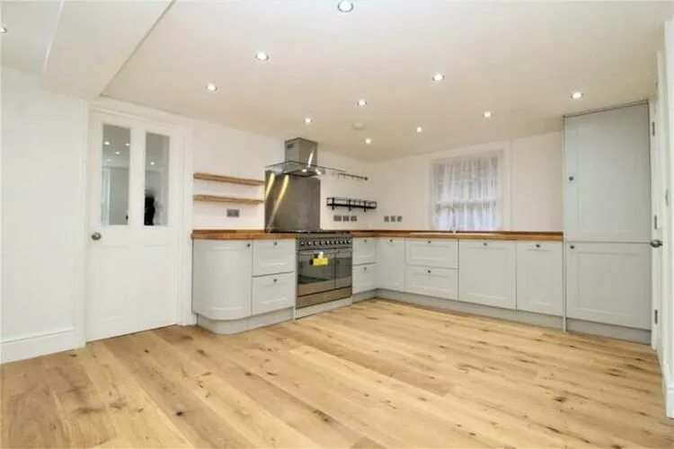 Flat 1, Prospect House, The Parade, Broadstairs, Kent CT10 1NB