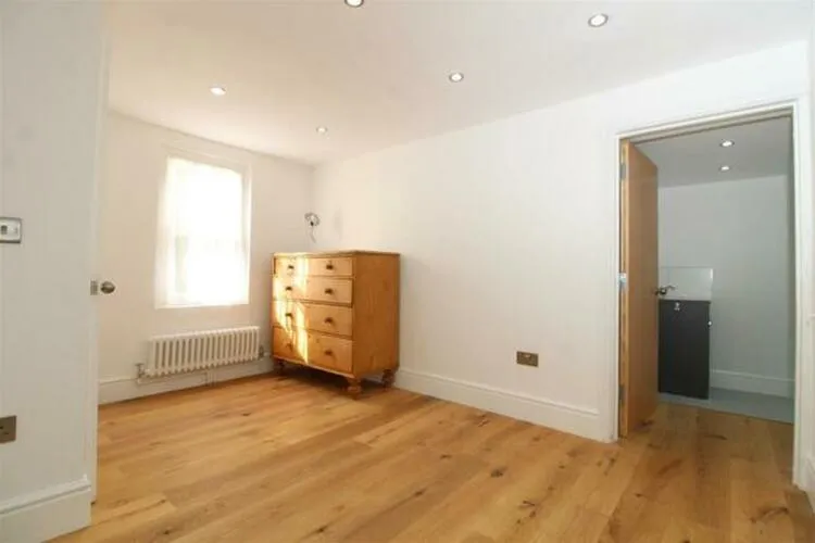 Flat 1, Prospect House, The Parade, Broadstairs, Kent CT10 1NB