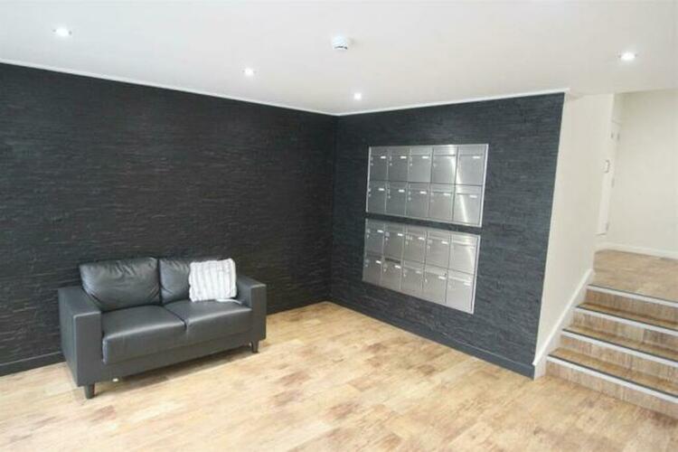 Flat 4, 80 The Parade, Oadby, Leicester, Leicestershire LE2 5BF