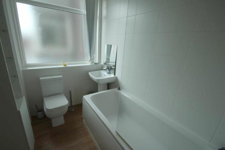 Flat 4, 80 The Parade, Oadby, Leicester, Leicestershire LE2 5BF