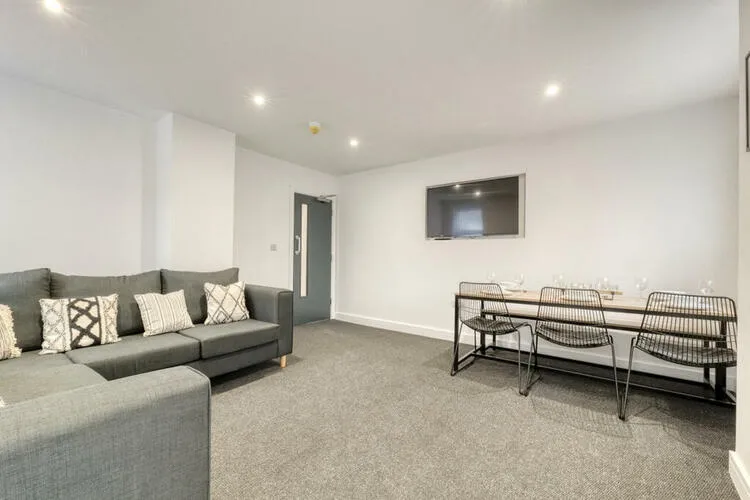 44-48 Kingsway, Stoke-On-Trent ST4 1JH