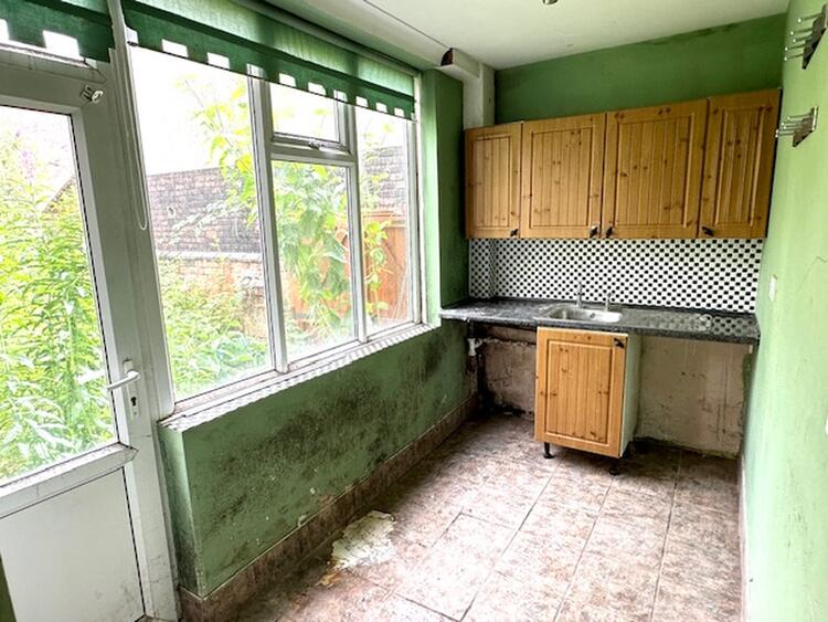 8 Breedon Hill Road, Derby DE23 6TG