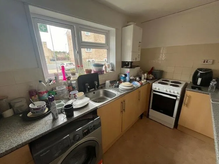 71 Holyrood Walk, Corby, Northamptonshire NN18 9JD