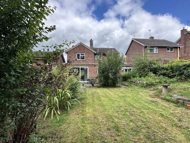 52 Carsington Crescent, Allestree, Derby, Derbyshire DE22 2QZ