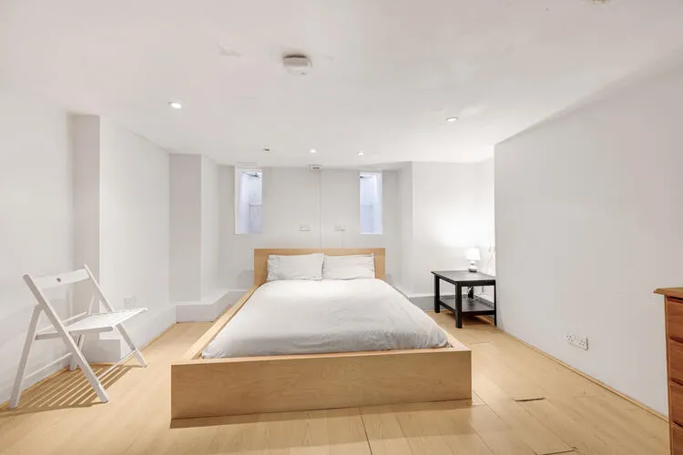 176A New Kings Road, London SW6 4NE