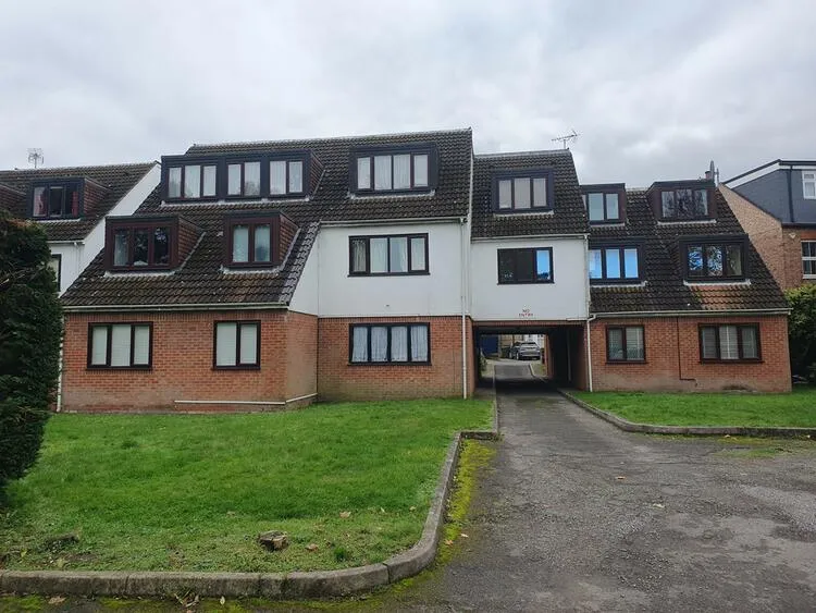 Flat 30, Sheridan Lodge, 38 Potters Road, Barnet EN5 5HW
