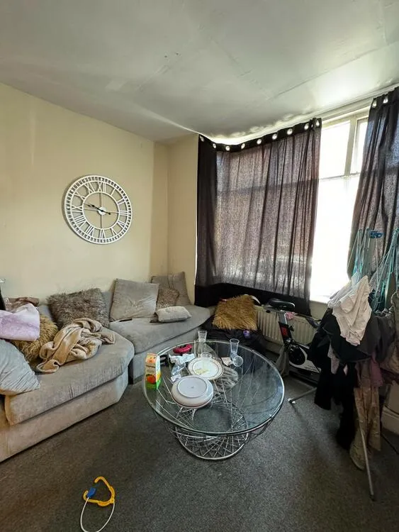 18 Russell Avenue, Manchester M16 8JQ